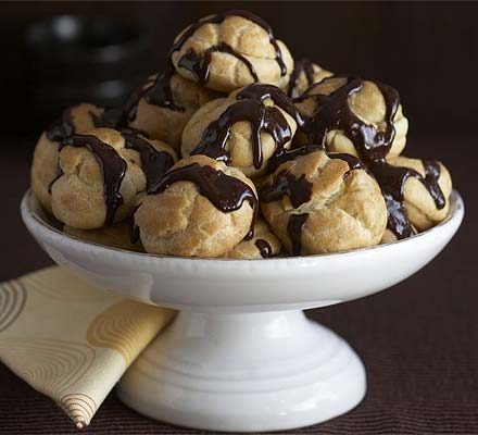 https://www.pontalo.net - Moreish mocha profiteroles