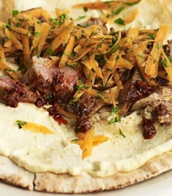 https://www.pontalo.net - Harissa lamb & hummus flatbreads