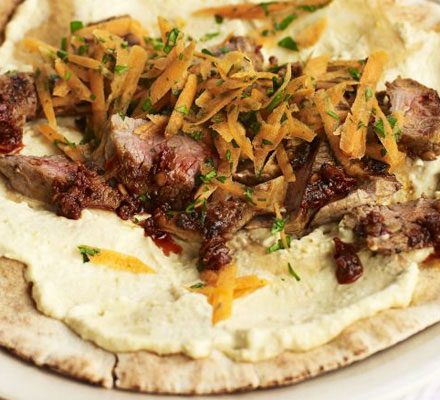 https://www.pontalo.net - Harissa lamb & hummus flatbreads