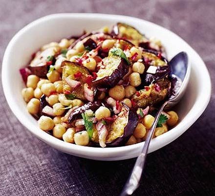 https://www.pontalo.net - Moroccan aubergine & chickpea salad