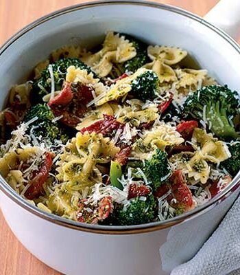 https://www.pontalo.net - Bacon & broccoli pasta