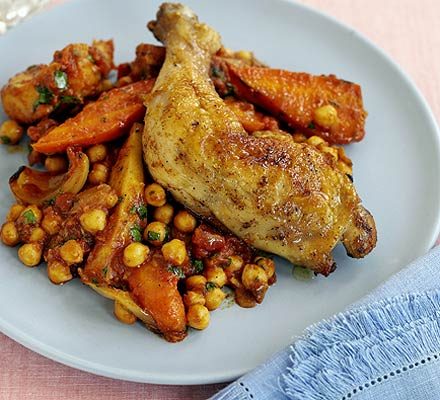 https://www.pontalo.net - Chicken with roots & chickpeas