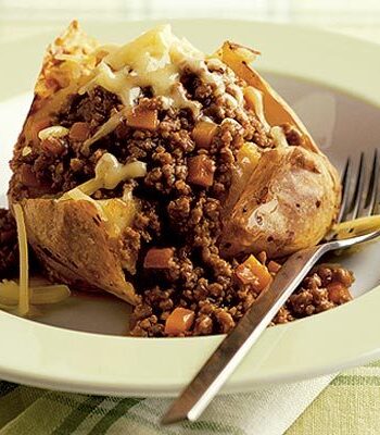 https://www.pontalo.net - Baked potato with mince