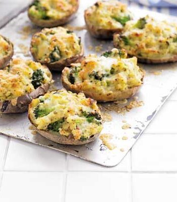 https://www.pontalo.net - Broccoli baked potatoes