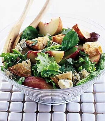 https://www.pontalo.net - Peach & blue cheese salad