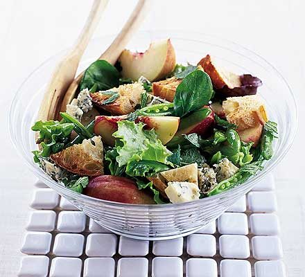 https://www.pontalo.net - Peach & blue cheese salad