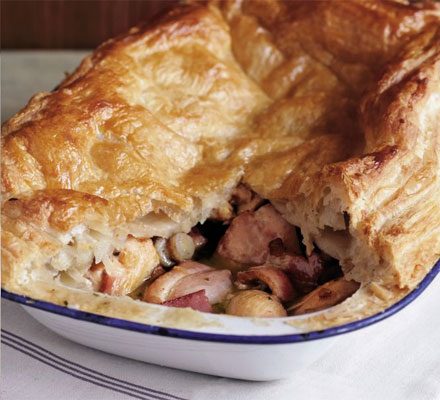 https://www.pontalo.net - Chicken & mushroom puff pie