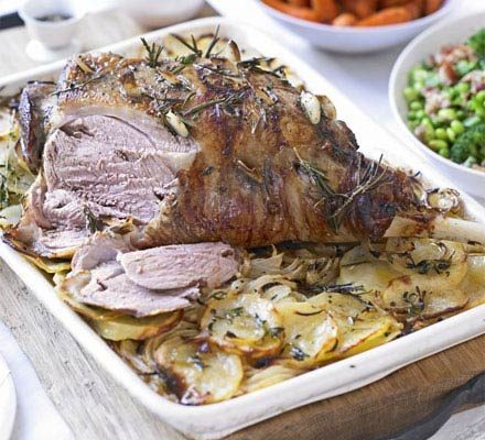 https://www.pontalo.net - Garlic & herb roast lamb on boulangère potatoes