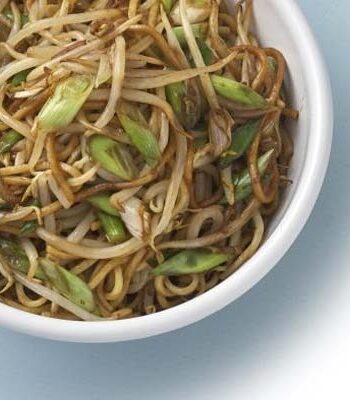 https://www.pontalo.net - Stir-fried noodles & beansprouts