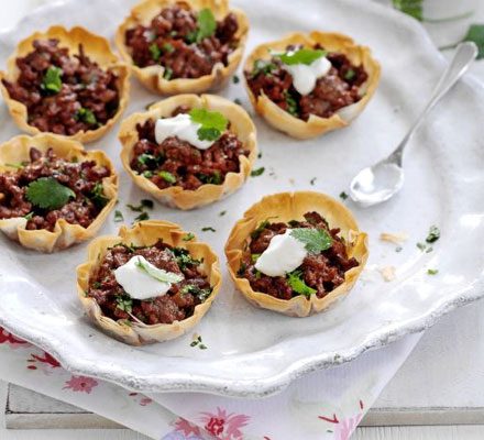 https://www.pontalo.net - Minced lamb filo tarts