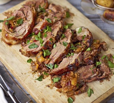 https://www.pontalo.net - Braised shoulder of lamb with jewelled stuffing