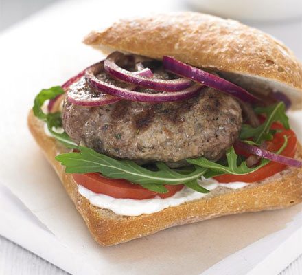 https://www.pontalo.net - Rosemary & garlic lamb burgers