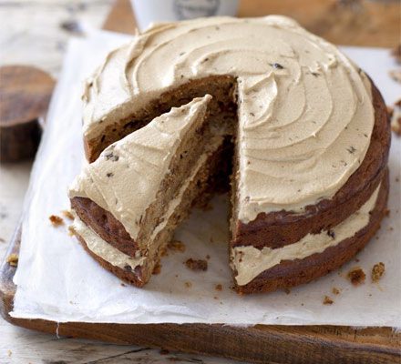 https://www.pontalo.net - Apple & walnut cake with treacle icing