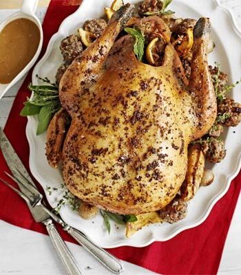 https://www.pontalo.net - Roast turkey with pecan