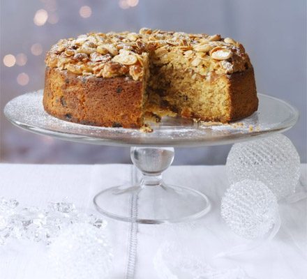 https://www.pontalo.net - Apricot & almond fruit cake