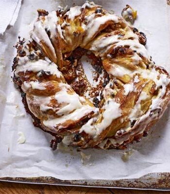 https://www.pontalo.net - Apricot & marzipan twist