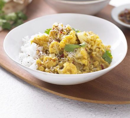 https://www.pontalo.net - Yellow lentil & coconut curry with cauliflower