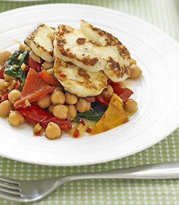 https://www.pontalo.net - Spiced chickpeas with halloumi