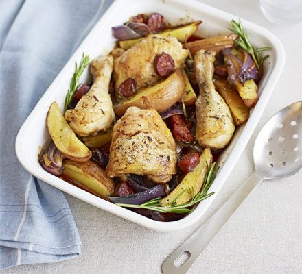 https://www.pontalo.net - Chicken & chorizo traybake