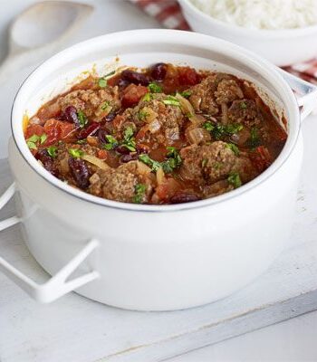 https://www.pontalo.net - Smoky Mexican meatball stew