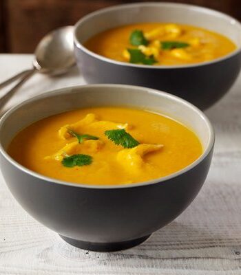 https://www.pontalo.net - Thai chicken and sweet potato soup