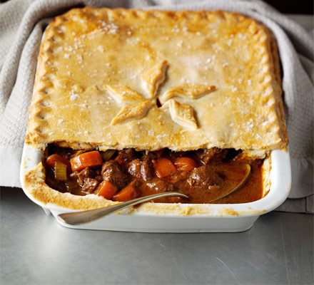 https://www.pontalo.net - Big beef in red wine pie