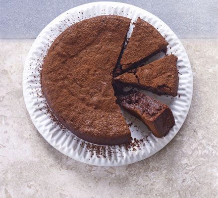 https://www.pontalo.net - Sunken drunken chocolate cake