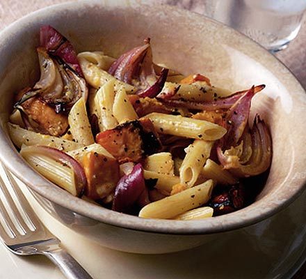 https://www.pontalo.net - Roasted squash & red onion pasta