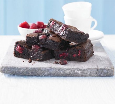 https://www.pontalo.net - Best ever chocolate raspberry brownies