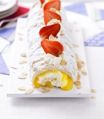 https://www.pontalo.net - Almond & lemon meringue roulade