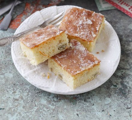 https://www.pontalo.net - Gooseberry & orange drizzle cake