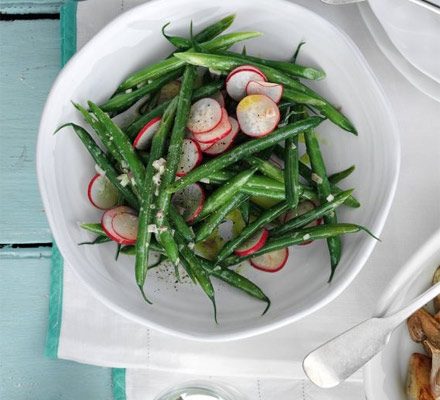 https://www.pontalo.net - Green beans & radishes with shallot dressing