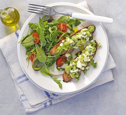 https://www.pontalo.net - Broad bean & feta cheese toasts