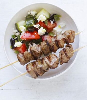 https://www.pontalo.net - Lamb kebabs & Greek salad