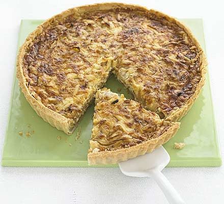 https://www.pontalo.net - Sticky onion & cheddar quiche