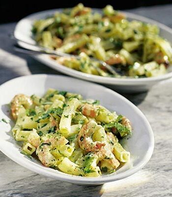 https://www.pontalo.net - Pasta salad with pesto & prawns