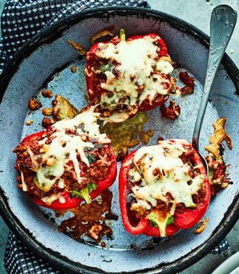 https://www.pontalo.net - Mediterranean turkey-stuffed peppers