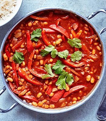 https://www.pontalo.net - Vegan red pepper & bean tikka masala