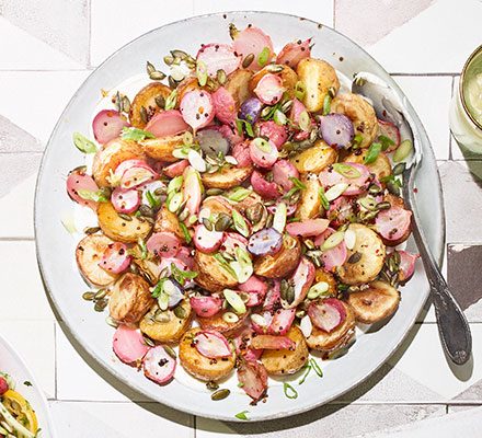 https://www.pontalo.net - Roast new potatoes & radishes