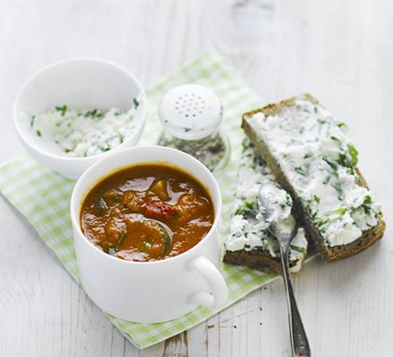 https://www.pontalo.net - Chunky Mediterranean tomato soup