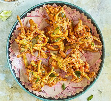 https://www.pontalo.net - Runner bean & curry leaf bhajis with coconut chutney