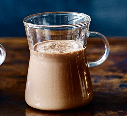 https://www.pontalo.net - Salted caramel rum hot chocolate