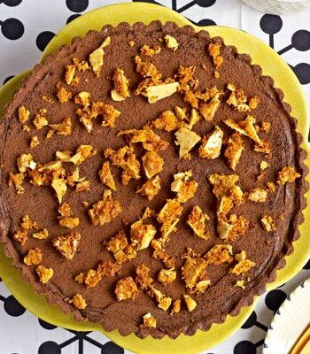 https://www.pontalo.net - Salted honey fudge & chocolate tart