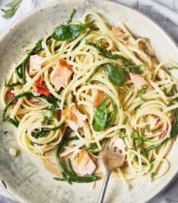 https://www.pontalo.net - Samphire & lemony salmon linguine