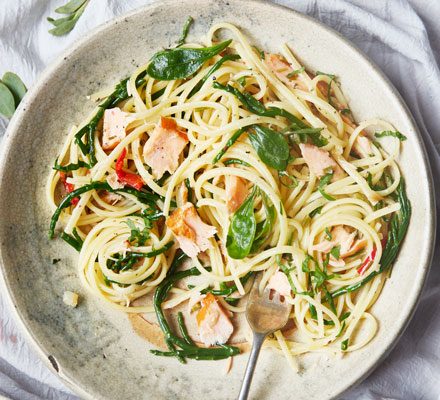 https://www.pontalo.net - Samphire & lemony salmon linguine