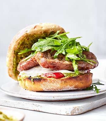 https://www.pontalo.net - Sausage sandwich with pesto