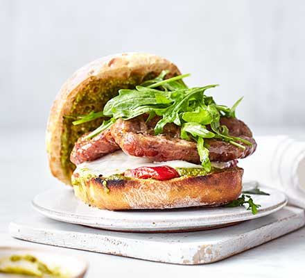 https://www.pontalo.net - Sausage sandwich with pesto