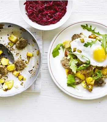 https://www.pontalo.net - Scandi-style sausage hash with pickled beetroot