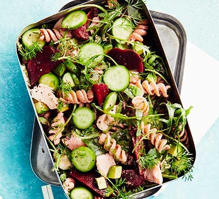 https://www.pontalo.net - Scandi beetroot & salmon pasta