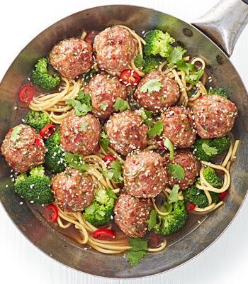 https://www.pontalo.net - Sesame pork meatballs with chilli noodle broth